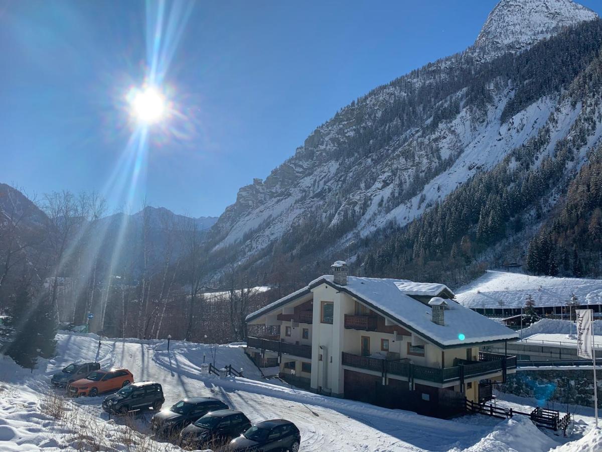 Shatush Hotel Courmayeur Bagian luar foto