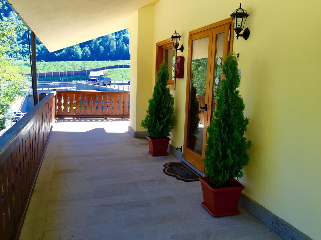 Shatush Hotel Courmayeur Bagian luar foto
