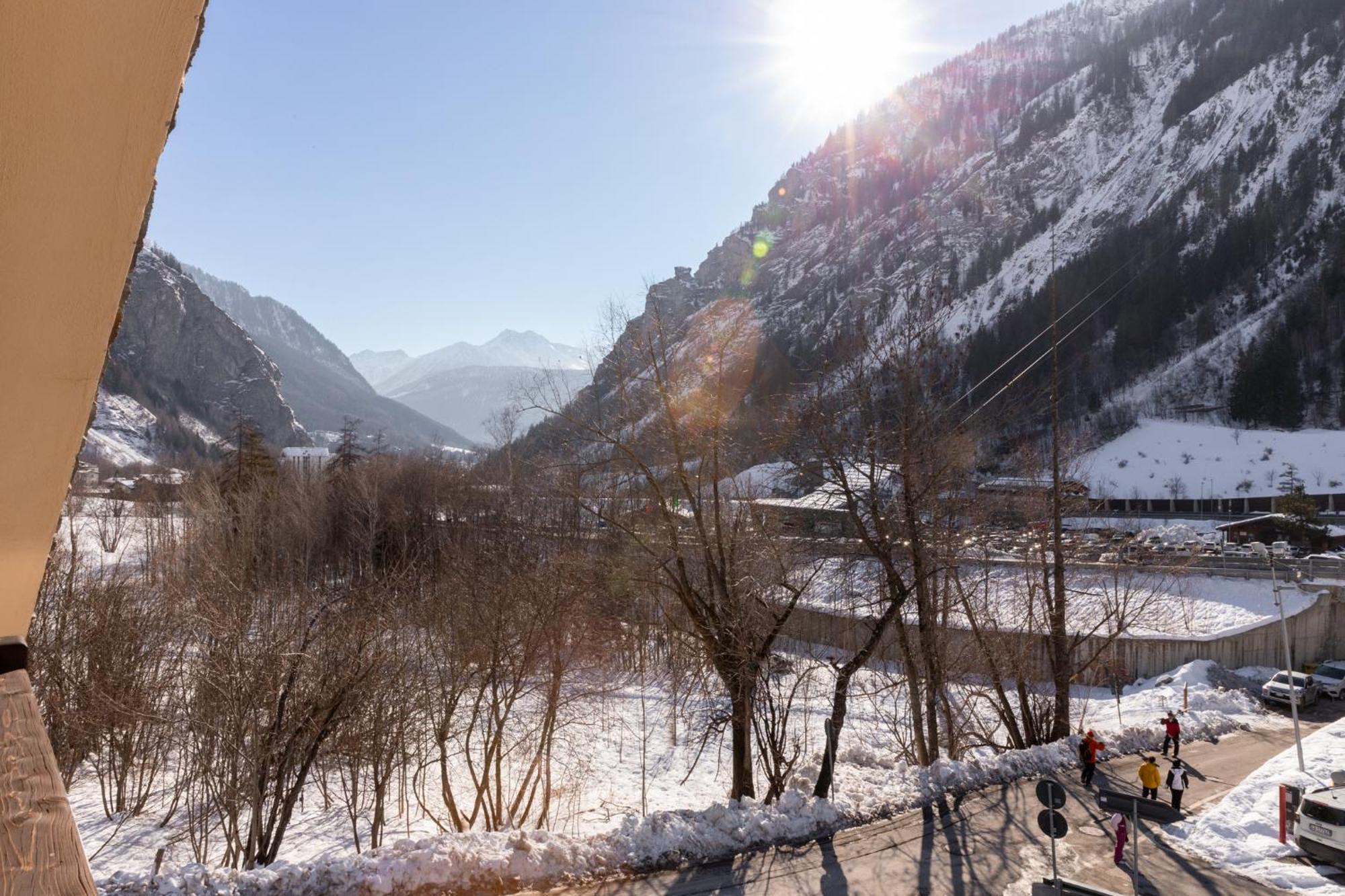 Shatush Hotel Courmayeur Bagian luar foto