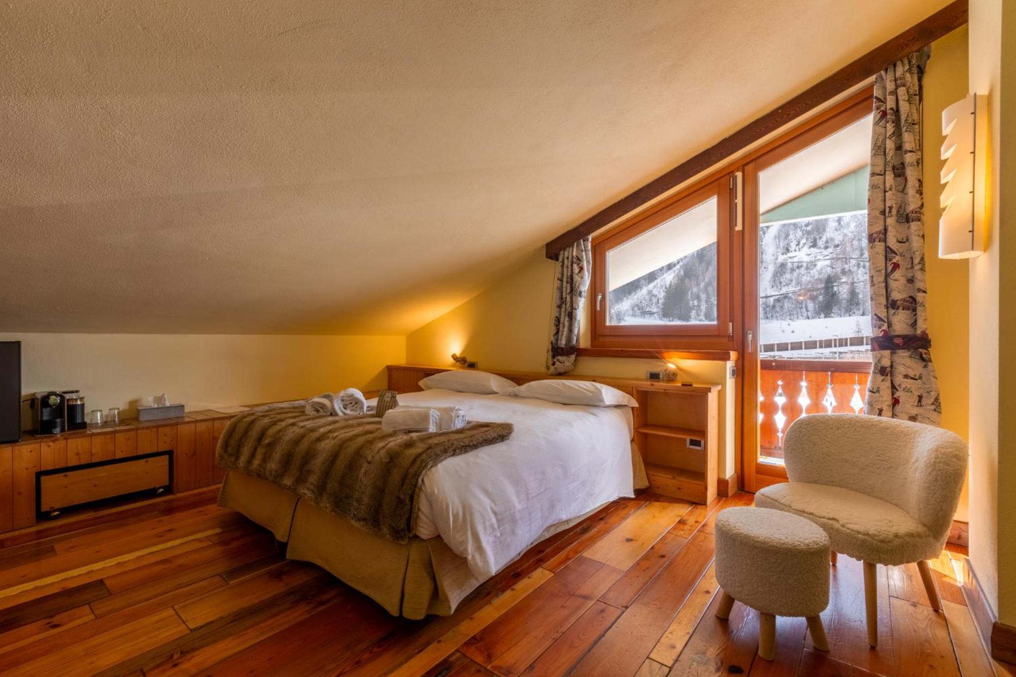 Shatush Hotel Courmayeur Bagian luar foto