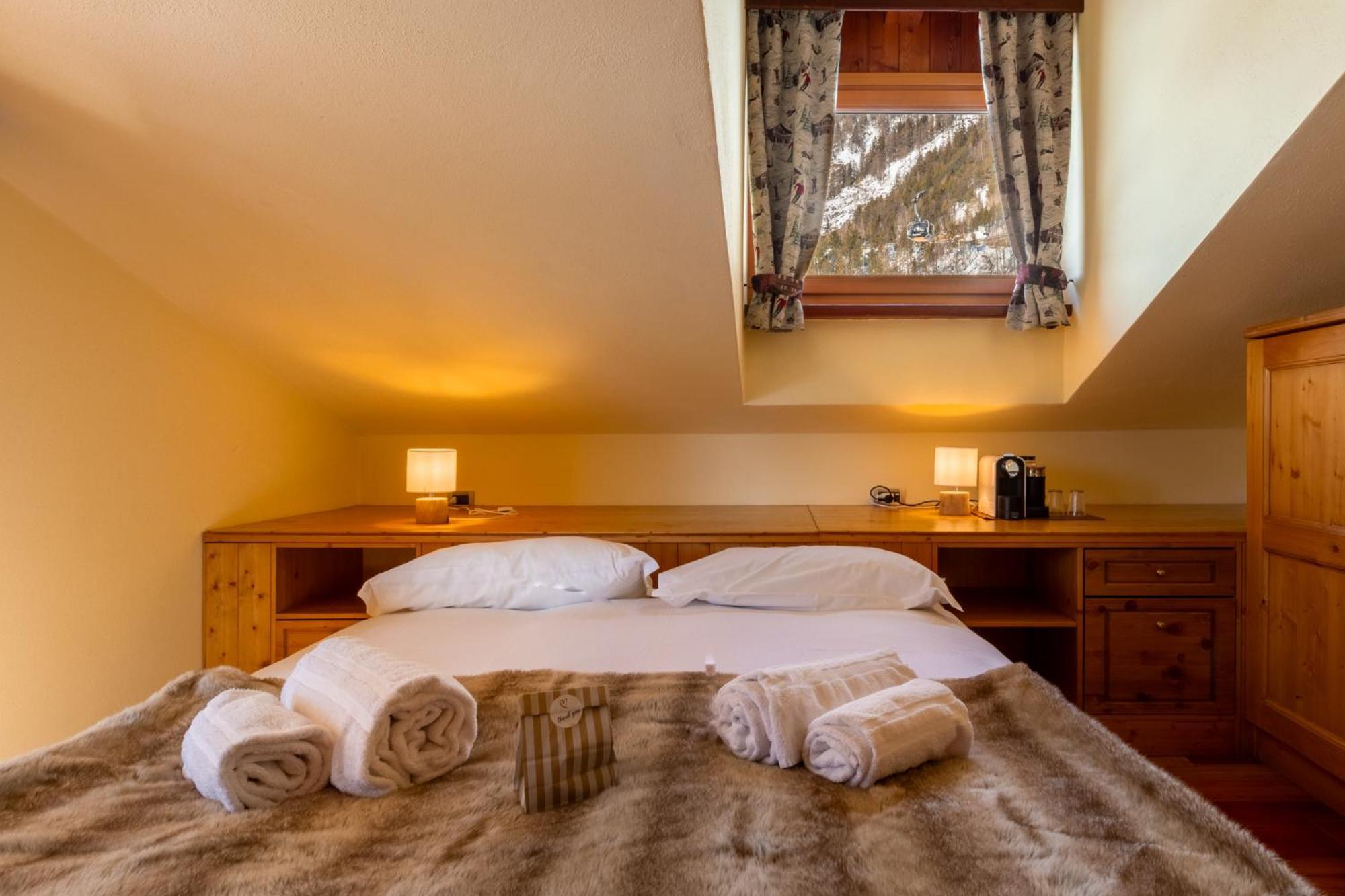 Shatush Hotel Courmayeur Bagian luar foto