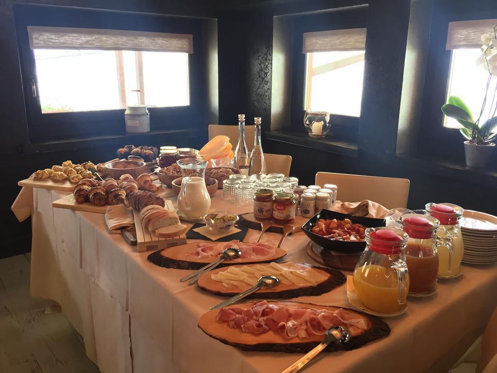 Shatush Hotel Courmayeur Bagian luar foto