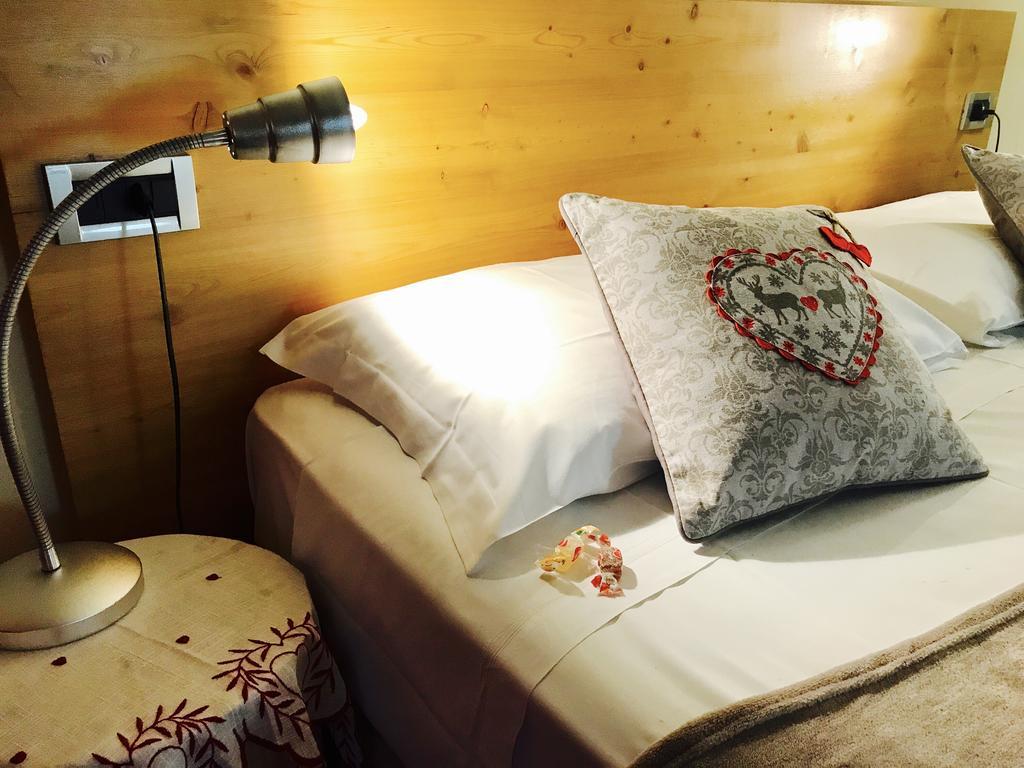 Shatush Hotel Courmayeur Bagian luar foto