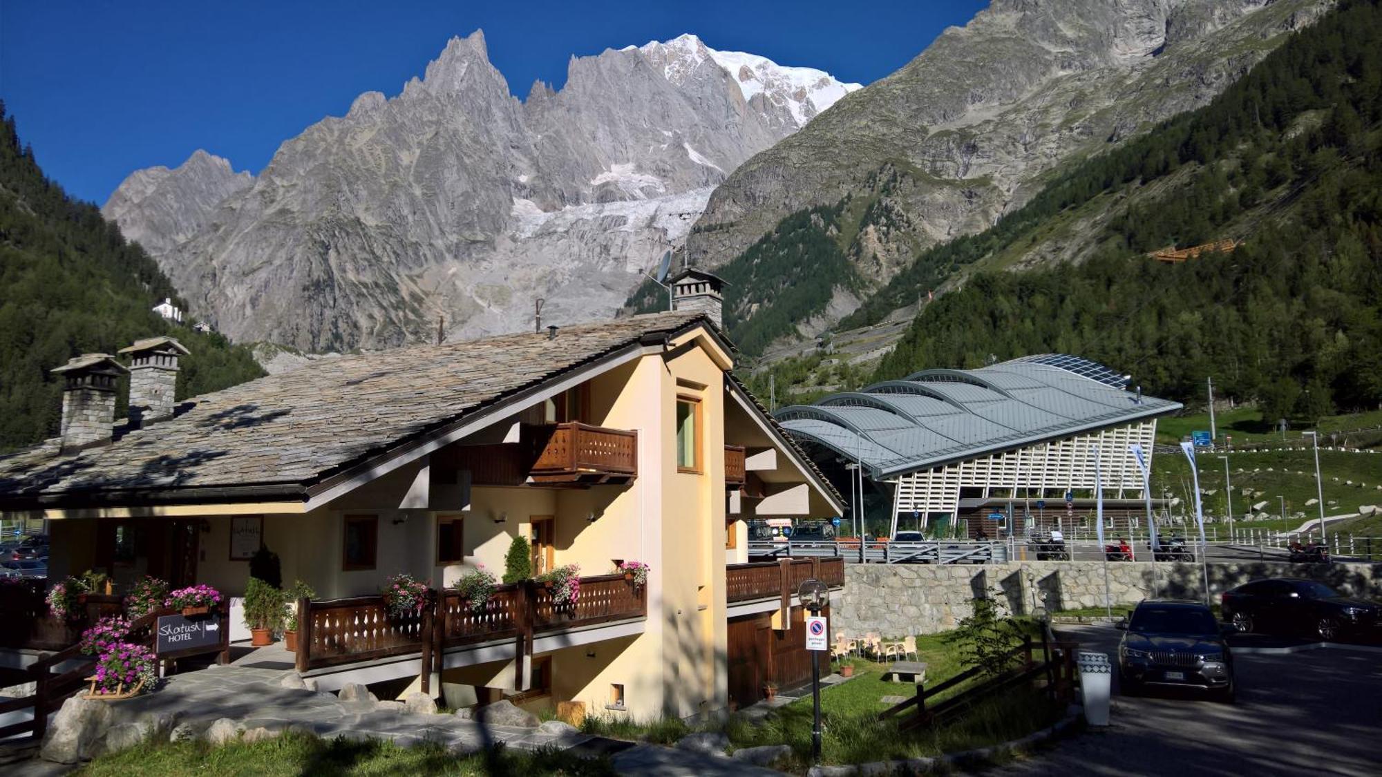 Shatush Hotel Courmayeur Bagian luar foto